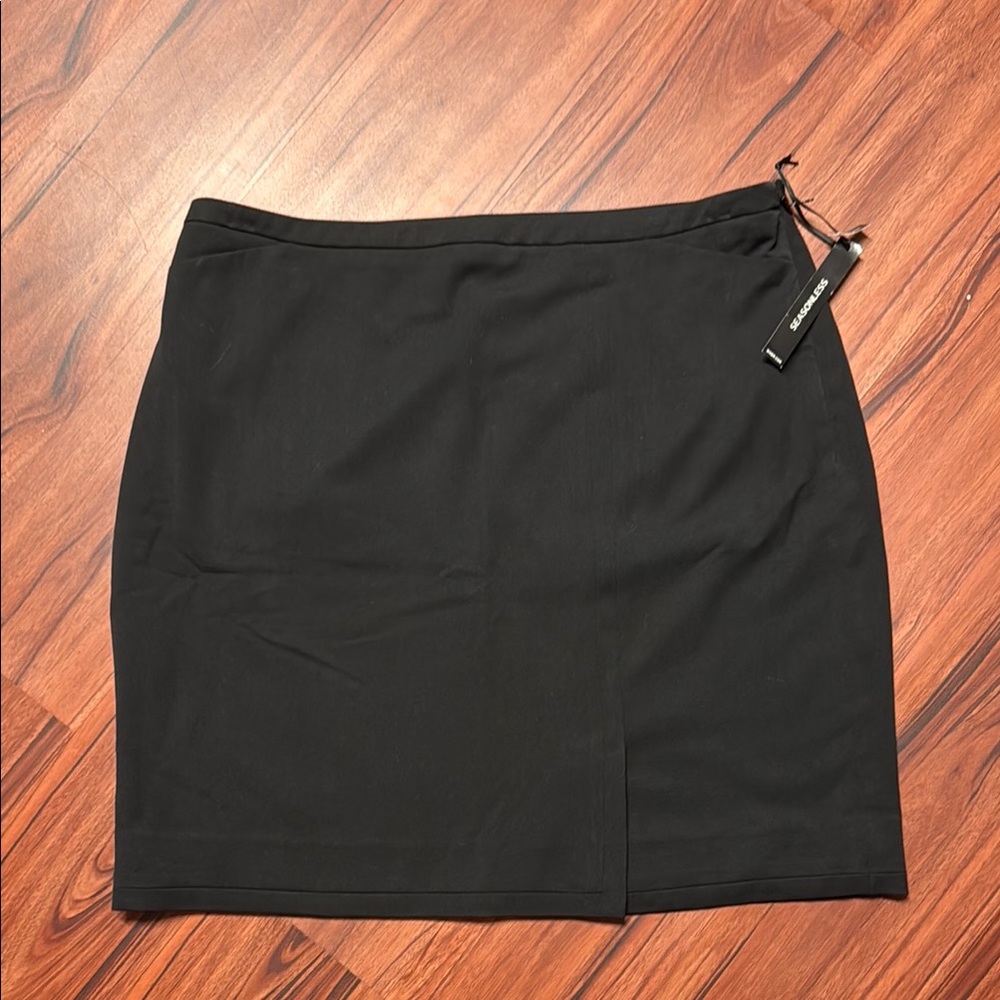 NWT! White House Black Market Classic Black Skirt, size 14